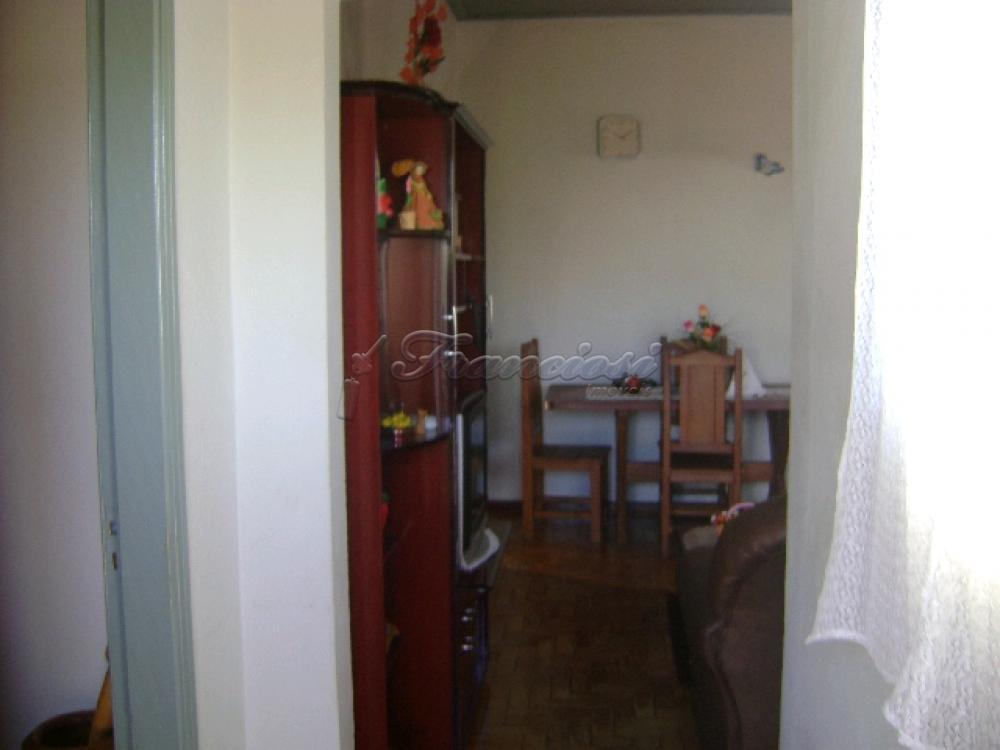 Comprar Casa / Padrão em Itapetininga R$ 250.000,00 - Foto 2