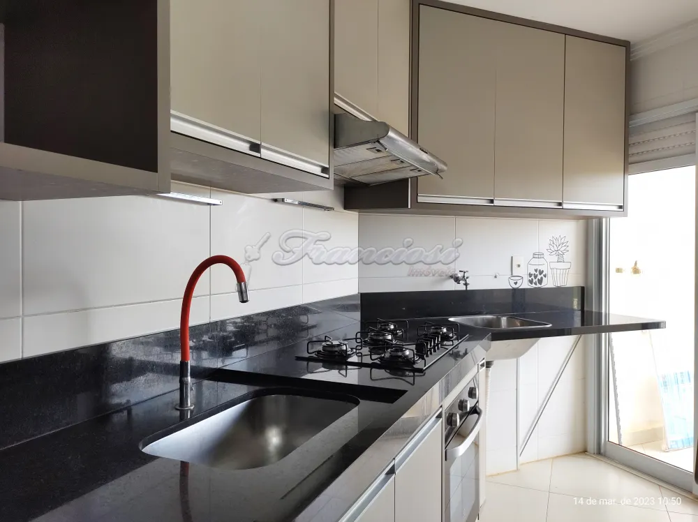 Alugar Apartamento / Condomínio em Itapetininga R$ 1.500,00 - Foto 2