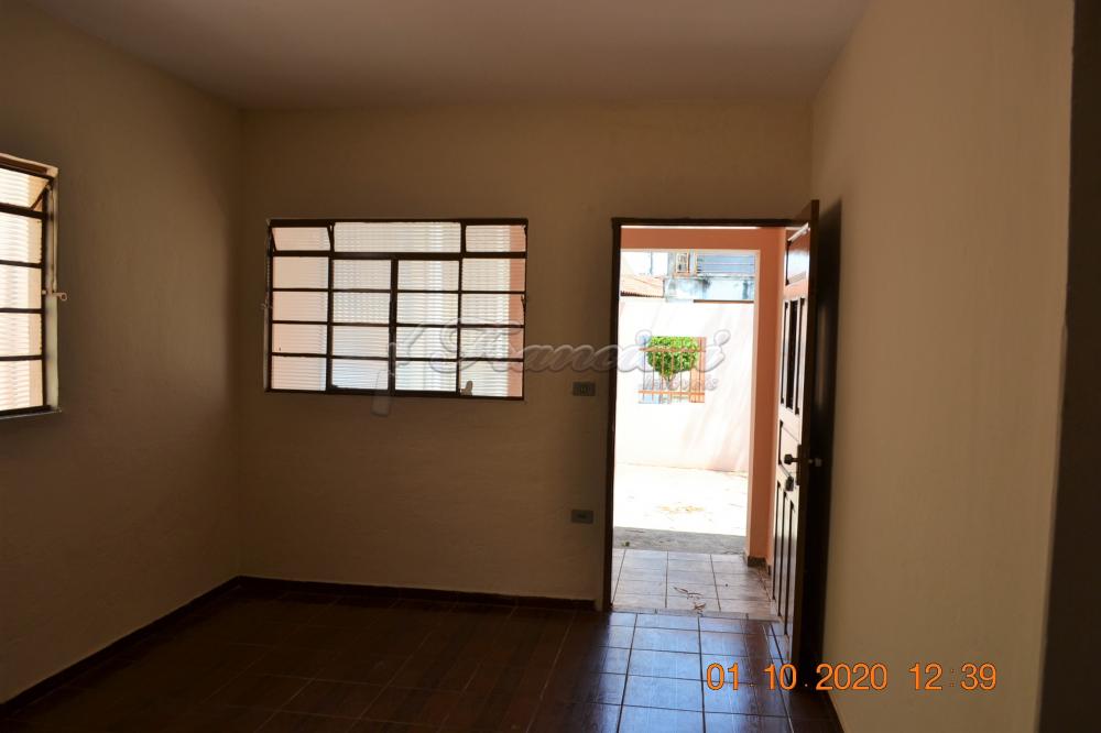 Alugar Casa / Padrão em Itapetininga R$ 1.450,00 - Foto 2