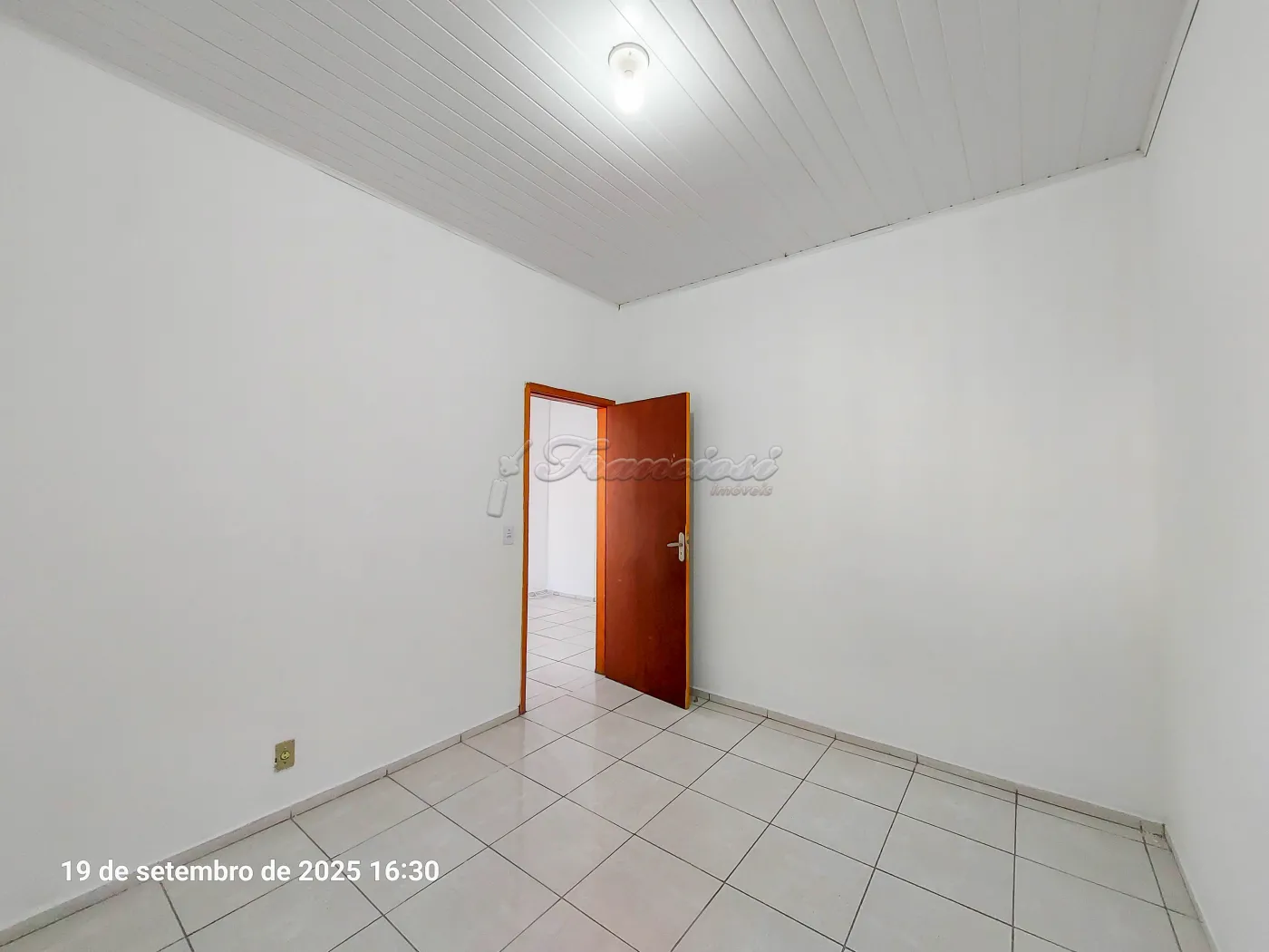 Alugar Casa / Padrão em Itapetininga R$ 1.400,00 - Foto 3