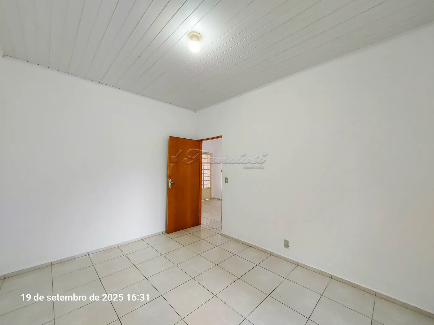 Alugar Casa / Padrão em Itapetininga R$ 1.400,00 - Foto 5