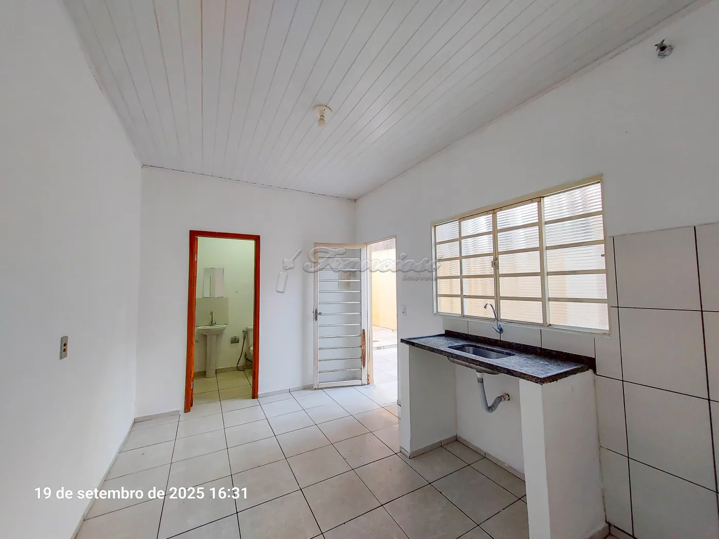 Alugar Casa / Padrão em Itapetininga R$ 1.400,00 - Foto 8