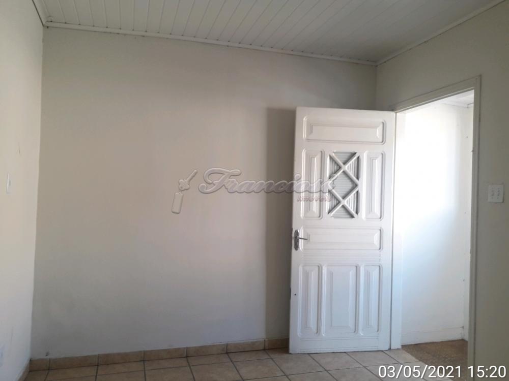 Alugar Casa / Padrão em Itapetininga R$ 850,00 - Foto 1