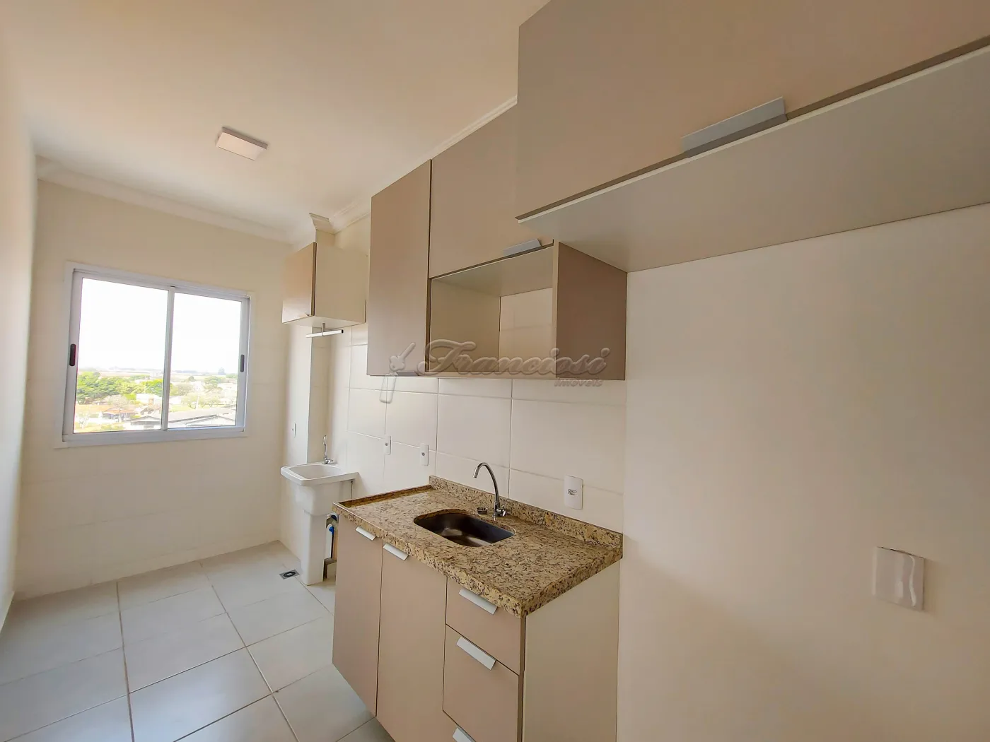 Alugar Apartamento / Condomínio em Itapetininga R$ 1.300,00 - Foto 3