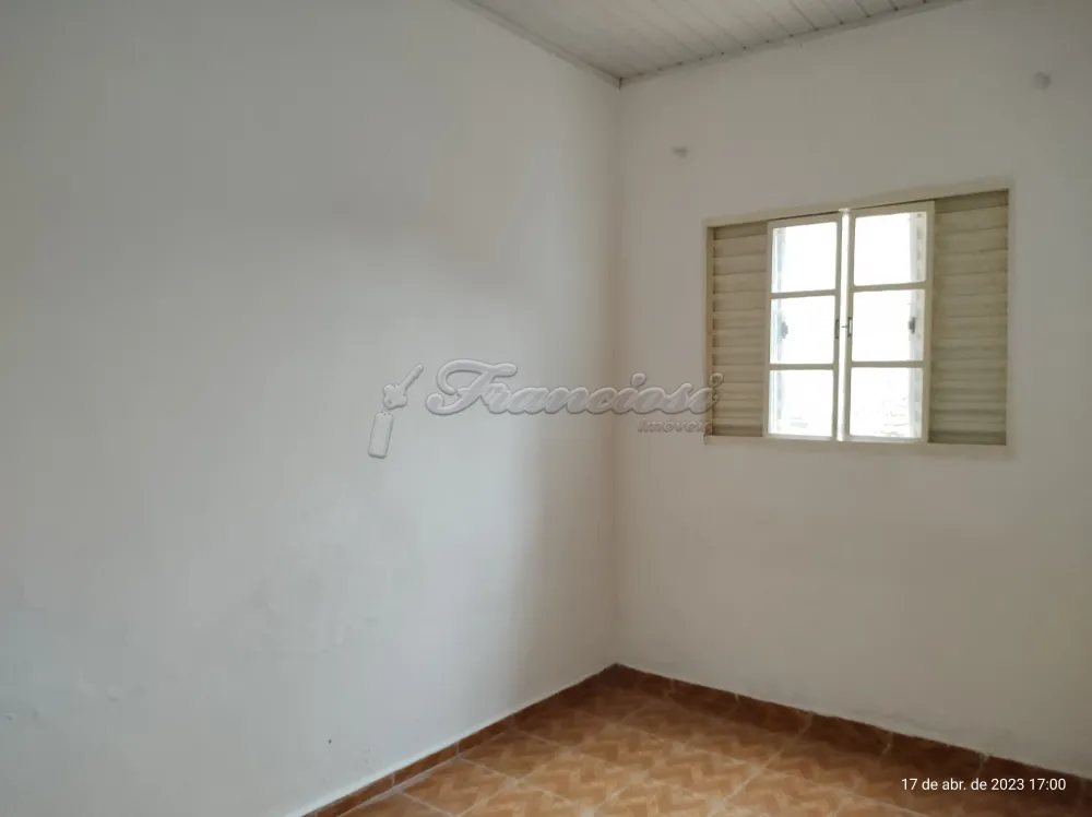 Alugar Casa / Padrão em Itapetininga R$ 950,00 - Foto 5