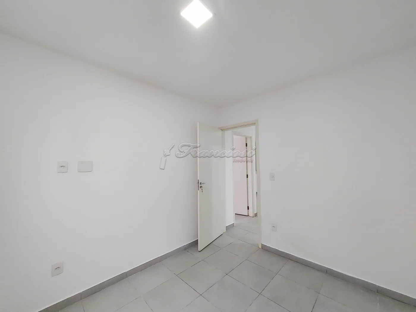 Alugar Apartamento / Condomínio em Itapetininga R$ 1.500,00 - Foto 9