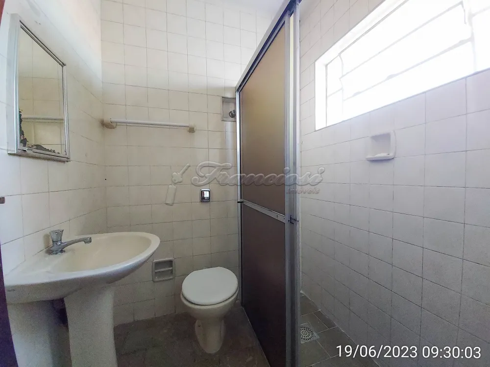 Alugar Casa / Padrão em Itapetininga R$ 1.200,00 - Foto 5