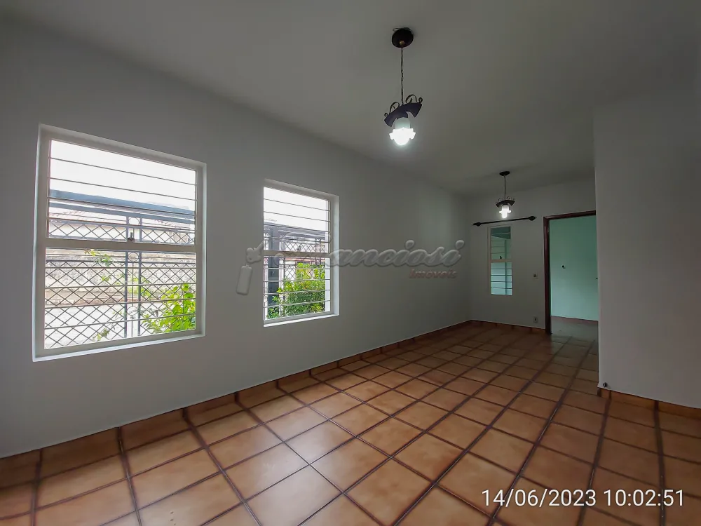 Alugar Casa / Padrão em Itapetininga R$ 1.100,00 - Foto 2