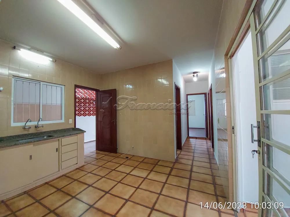 Alugar Casa / Padrão em Itapetininga R$ 1.100,00 - Foto 3