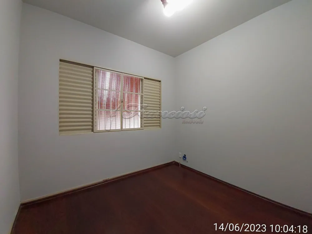 Alugar Casa / Padrão em Itapetininga R$ 1.100,00 - Foto 5