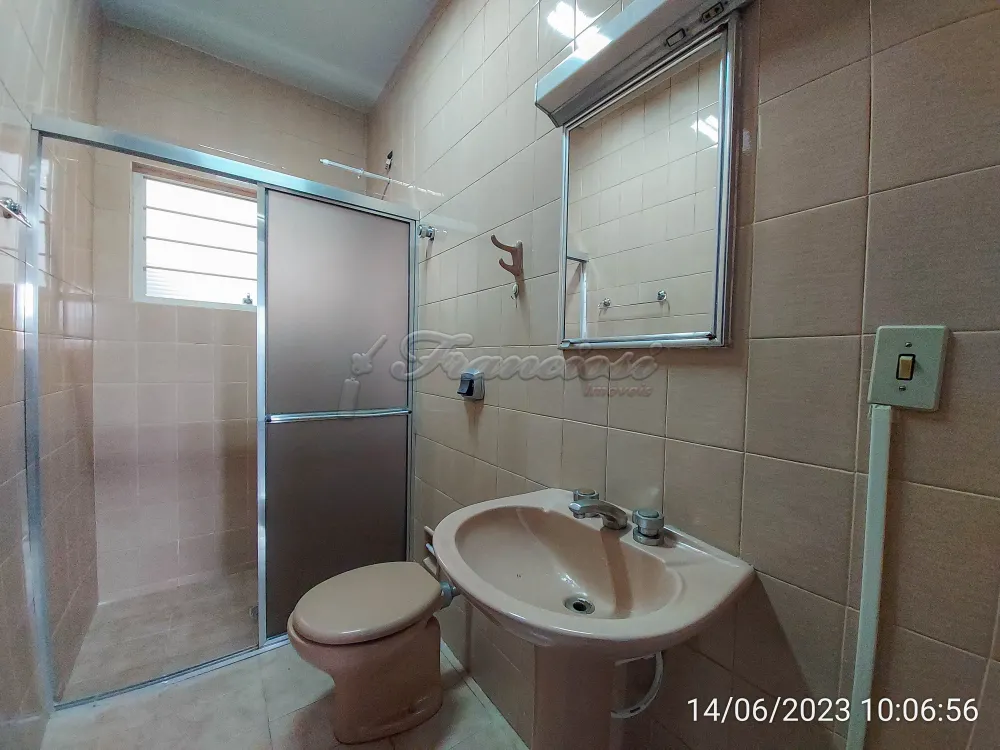 Alugar Casa / Padrão em Itapetininga R$ 1.100,00 - Foto 9