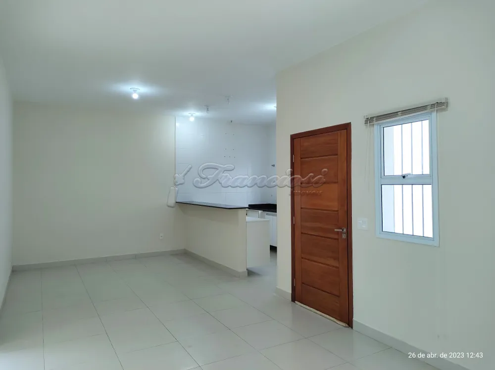 Alugar Casa / Padrão em Itapetininga R$ 2.500,00 - Foto 2