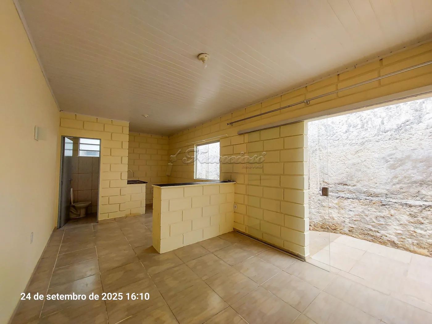 Alugar Casa / Padrão em Itapetininga R$ 700,00 - Foto 1