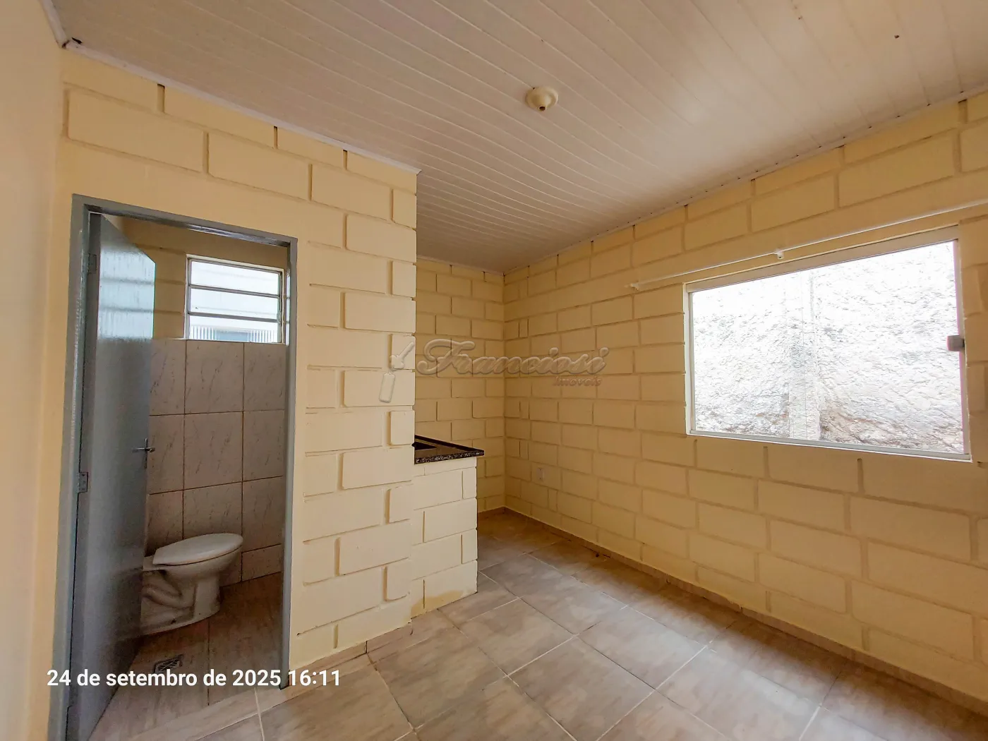 Alugar Casa / Padrão em Itapetininga R$ 700,00 - Foto 3