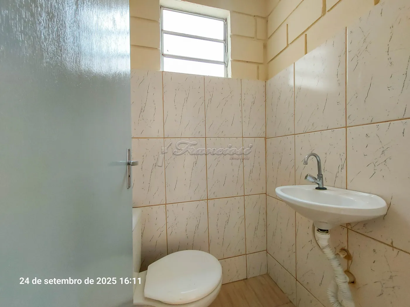 Alugar Casa / Padrão em Itapetininga R$ 700,00 - Foto 4