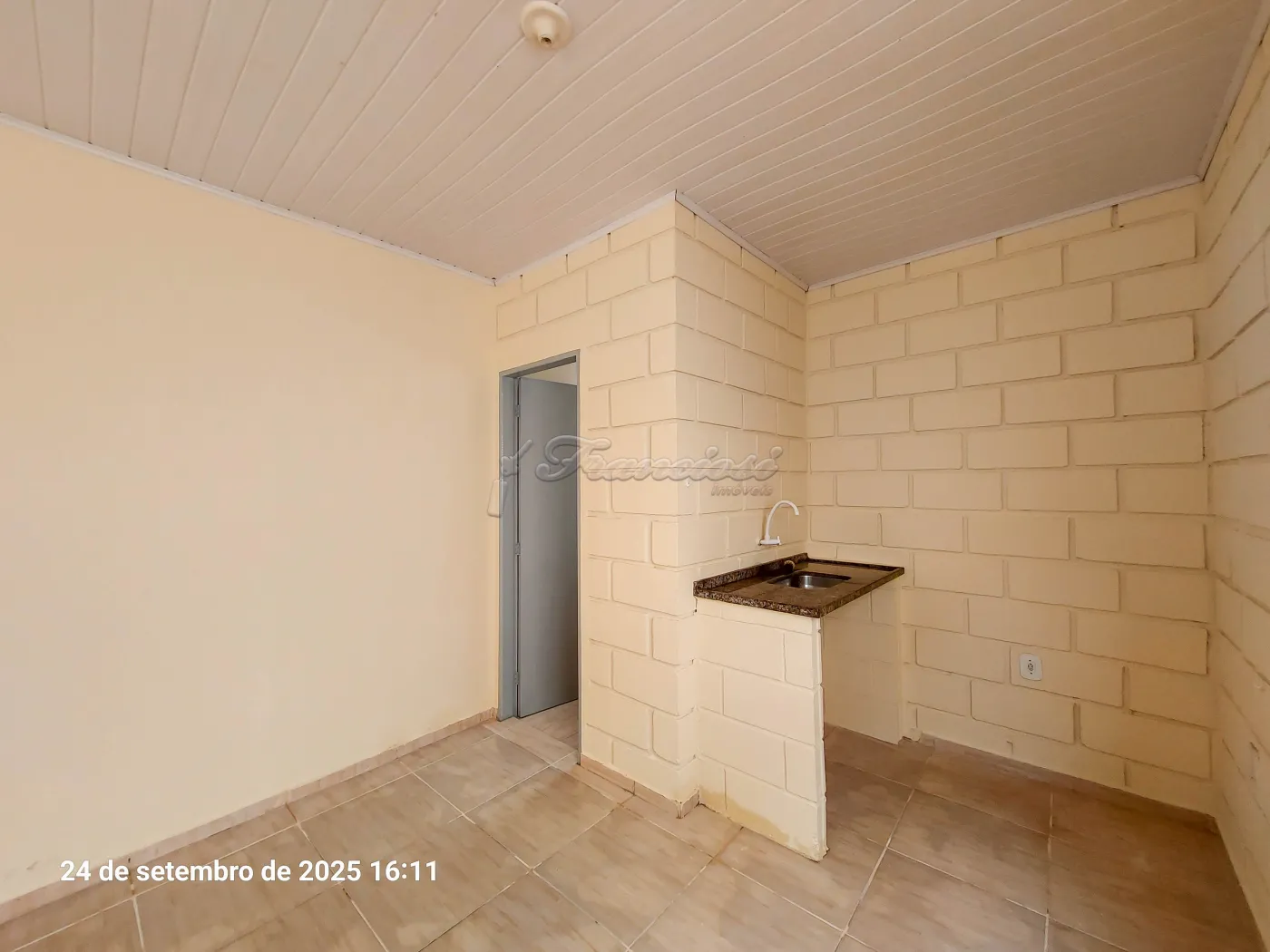 Alugar Casa / Padrão em Itapetininga R$ 700,00 - Foto 5