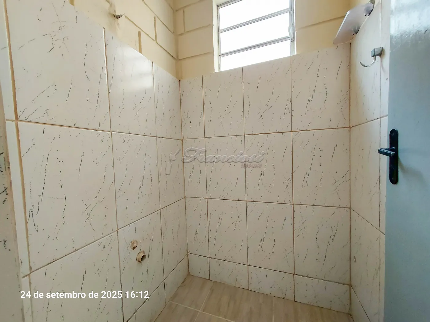 Alugar Casa / Padrão em Itapetininga R$ 700,00 - Foto 8