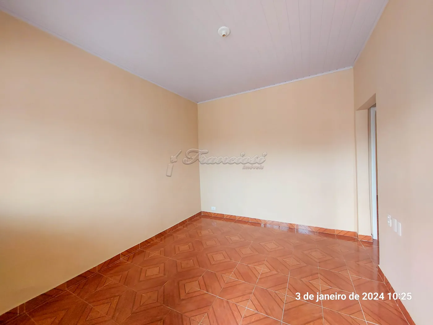 Alugar Casa / Padrão em Itapetininga R$ 1.700,00 - Foto 1