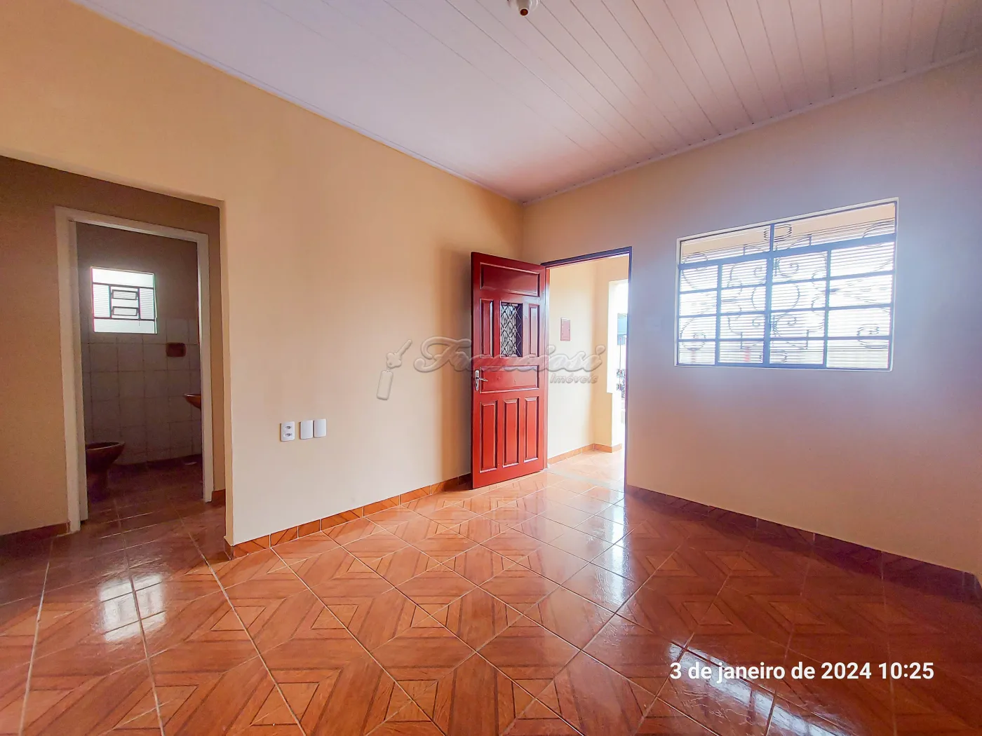Alugar Casa / Padrão em Itapetininga R$ 1.700,00 - Foto 2