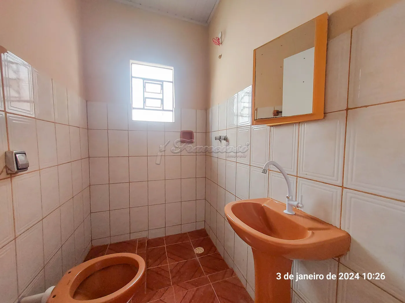 Alugar Casa / Padrão em Itapetininga R$ 1.700,00 - Foto 4