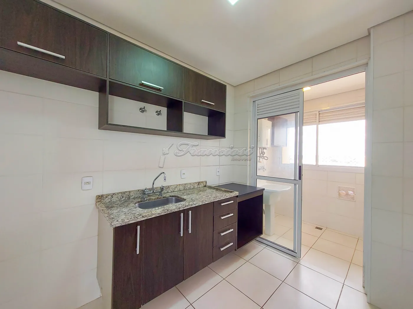 Alugar Apartamento / Condomínio em Itapetininga R$ 2.200,00 - Foto 3