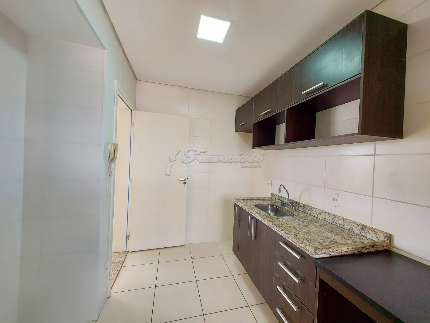Alugar Apartamento / Condomínio em Itapetininga R$ 2.200,00 - Foto 4