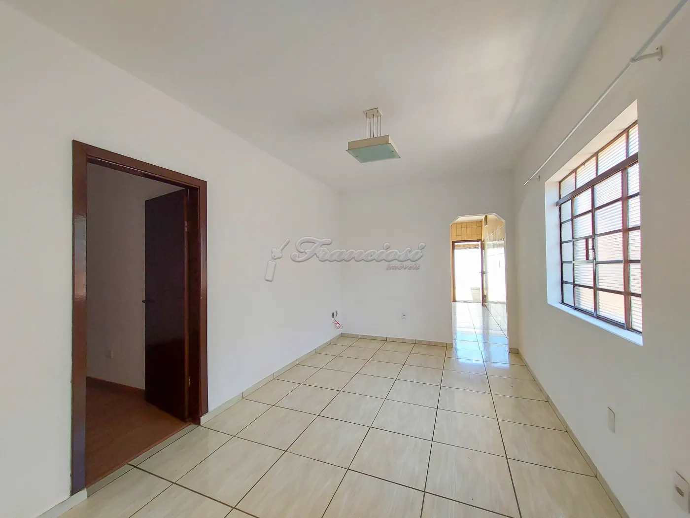 Alugar Casa / Padrão em Itapetininga R$ 1.600,00 - Foto 5