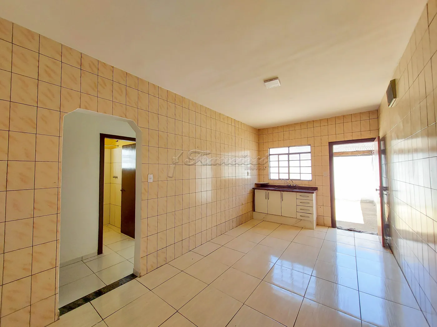Alugar Casa / Padrão em Itapetininga R$ 1.600,00 - Foto 9