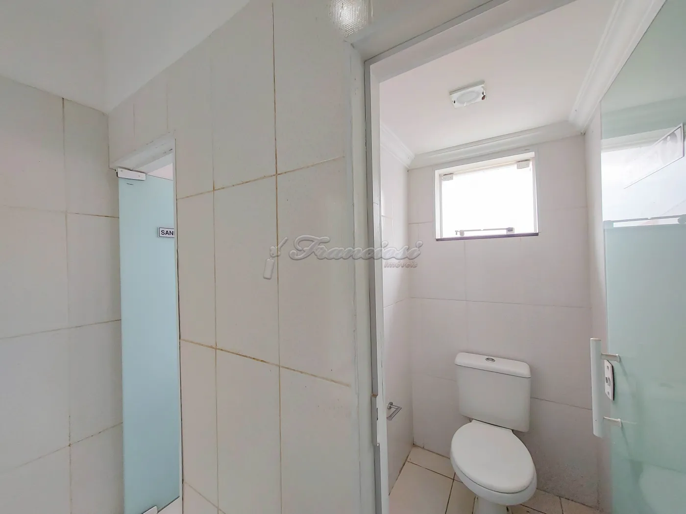 Alugar Comercial / Sala em Itapetininga R$ 1.800,00 - Foto 9