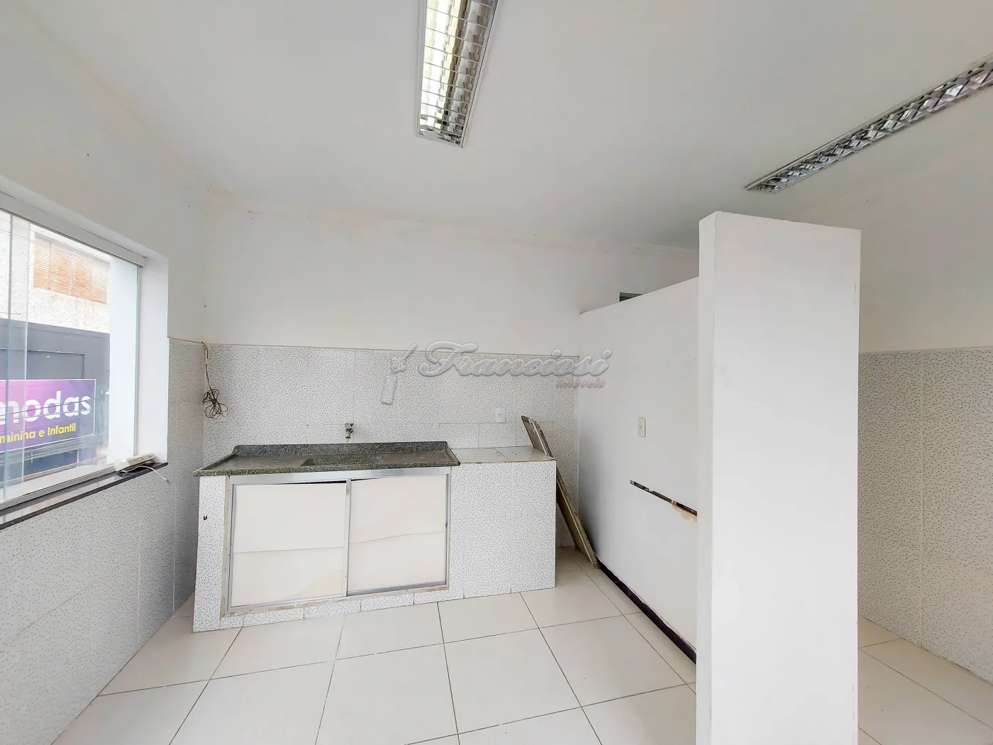 Alugar Comercial / Sala em Itapetininga R$ 1.800,00 - Foto 12