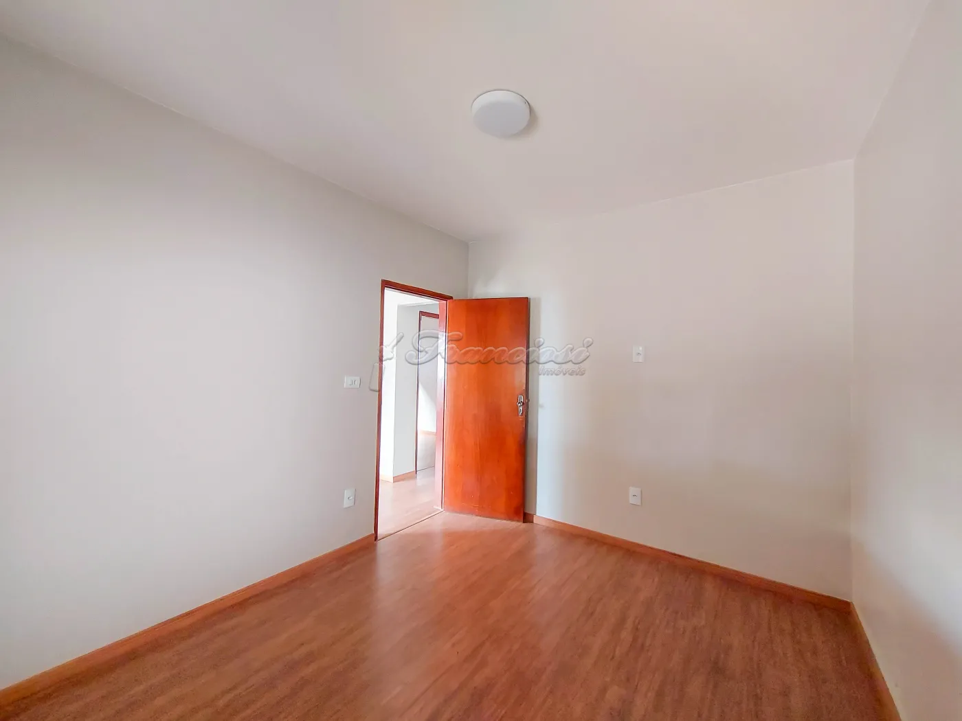 Alugar Casa / Padrão em Itapetininga R$ 2.200,00 - Foto 4