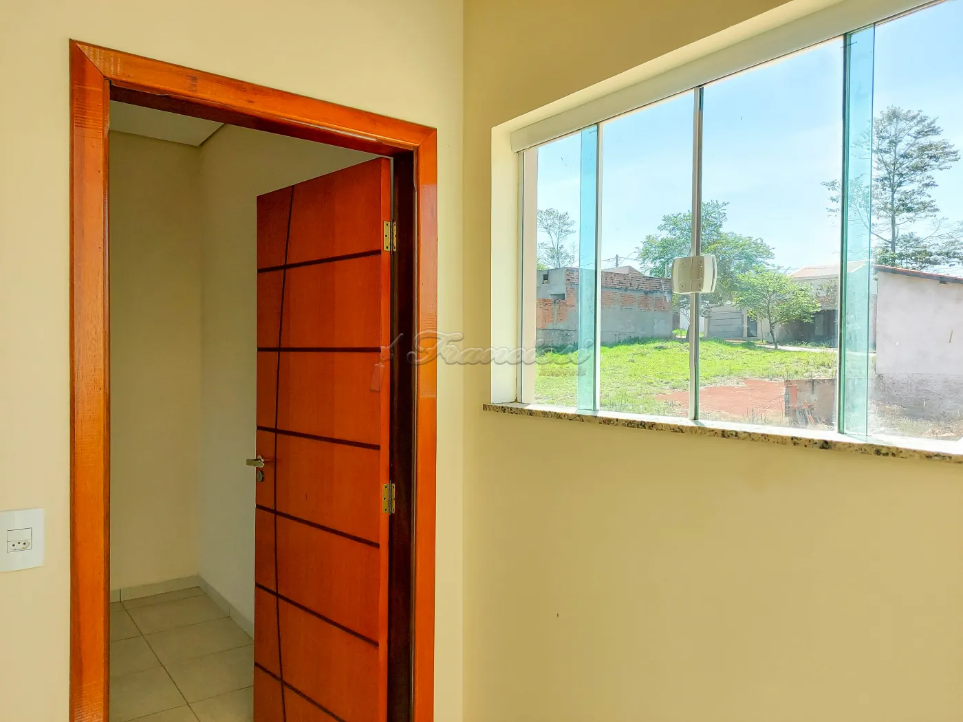 Alugar Casa / Padrão em Itapetininga R$ 2.500,00 - Foto 5