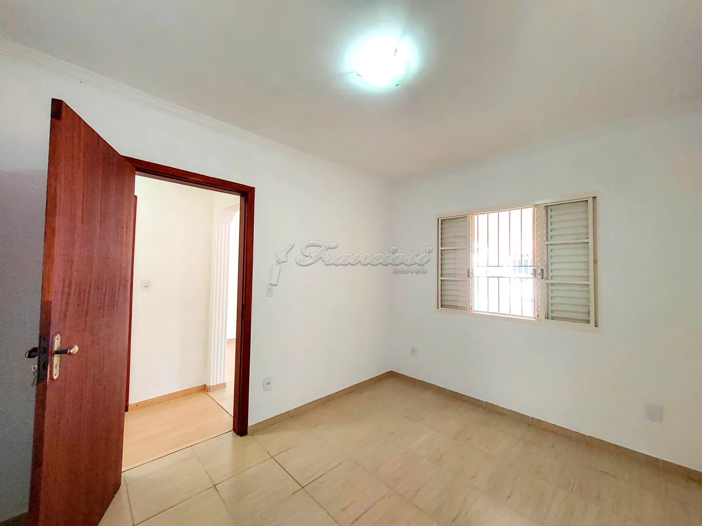 Alugar Casa / Padrão em Itapetininga R$ 1.600,00 - Foto 5
