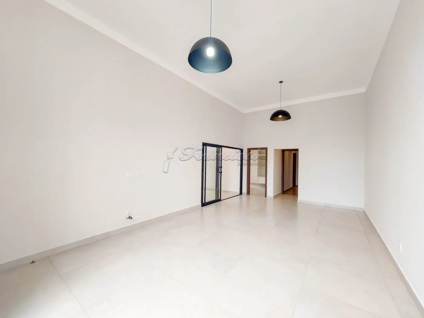 Alugar Casa / Condomínio em Itapetininga R$ 4.500,00 - Foto 2