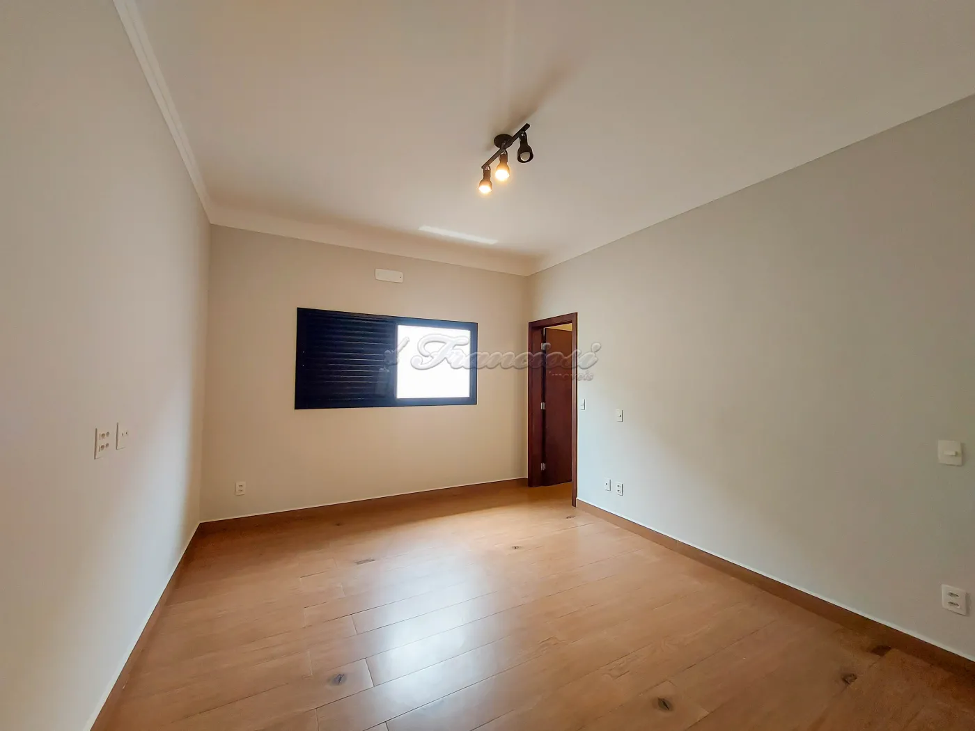 Alugar Casa / Condomínio em Itapetininga R$ 4.500,00 - Foto 5