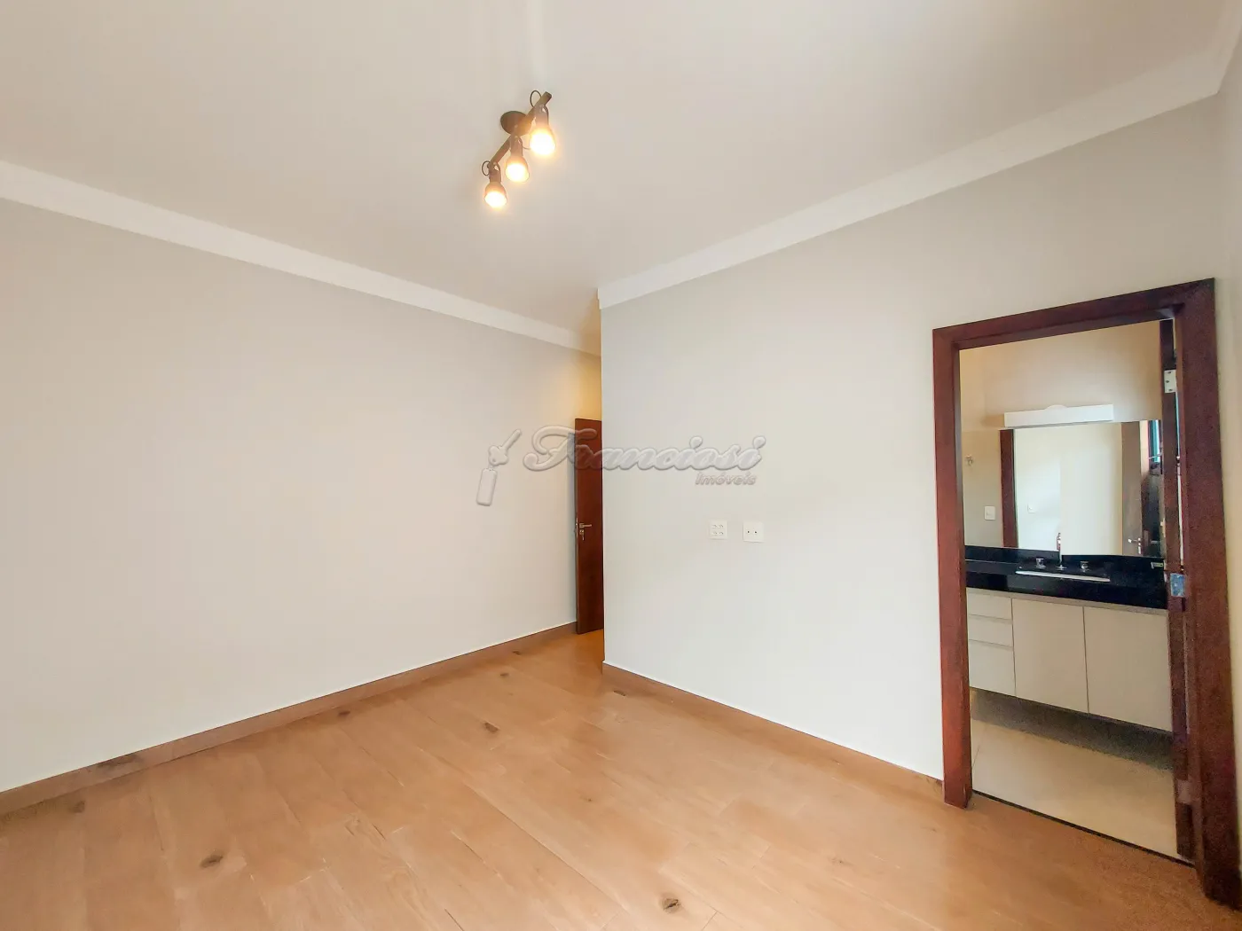 Alugar Casa / Condomínio em Itapetininga R$ 4.500,00 - Foto 14