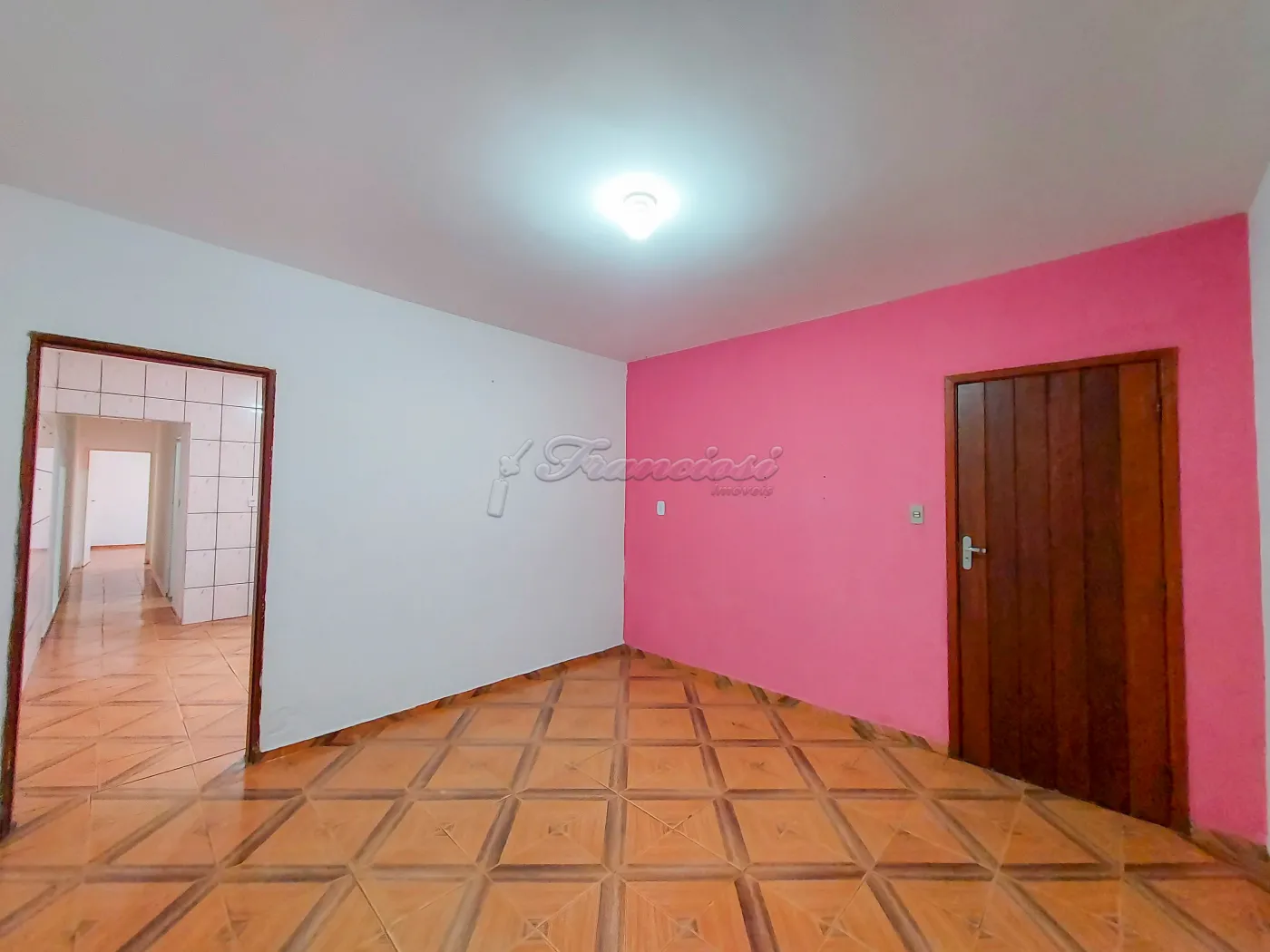 Alugar Casa / Padrão em Itapetininga R$ 1.000,00 - Foto 2