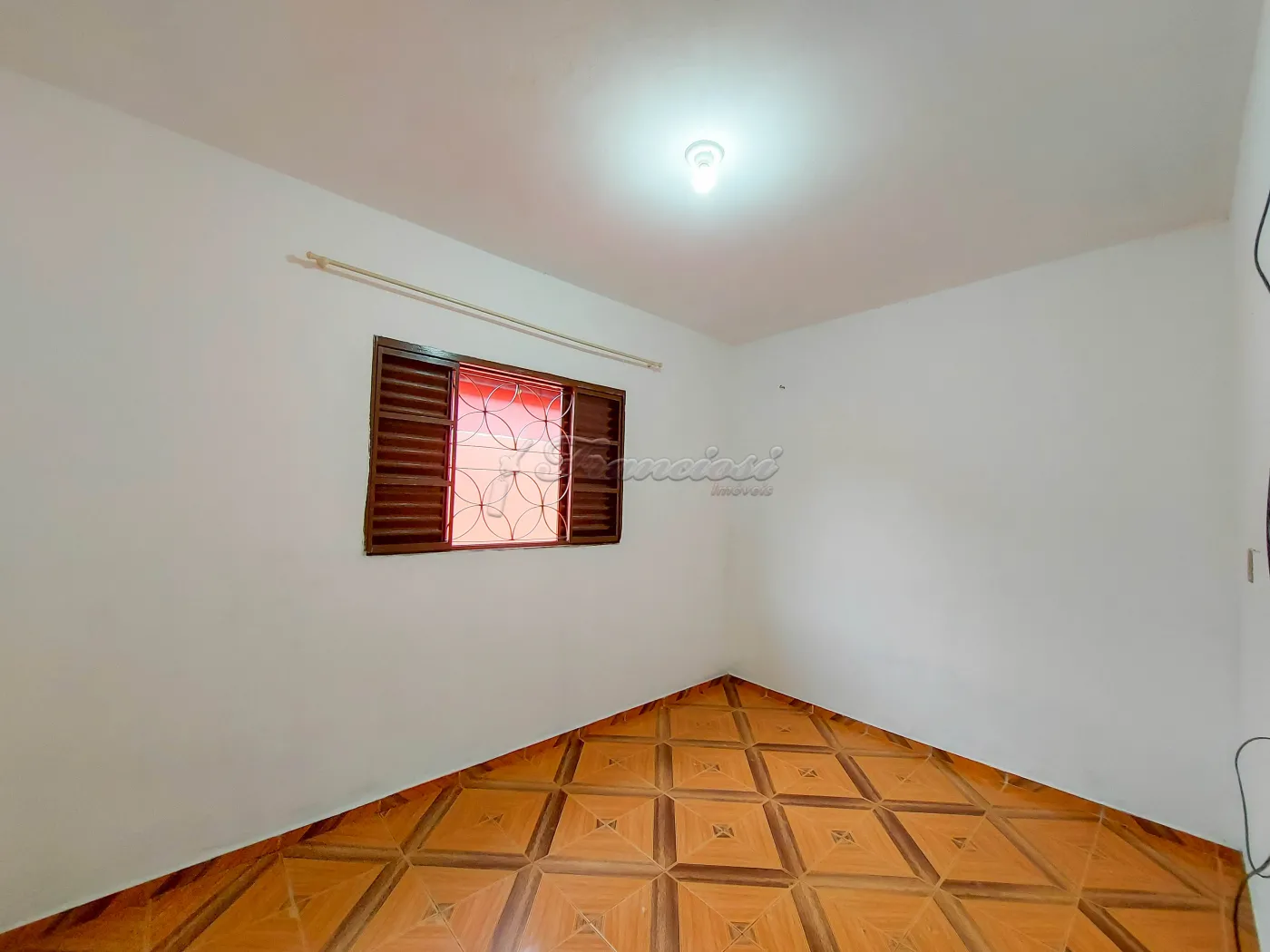 Alugar Casa / Padrão em Itapetininga R$ 1.000,00 - Foto 6