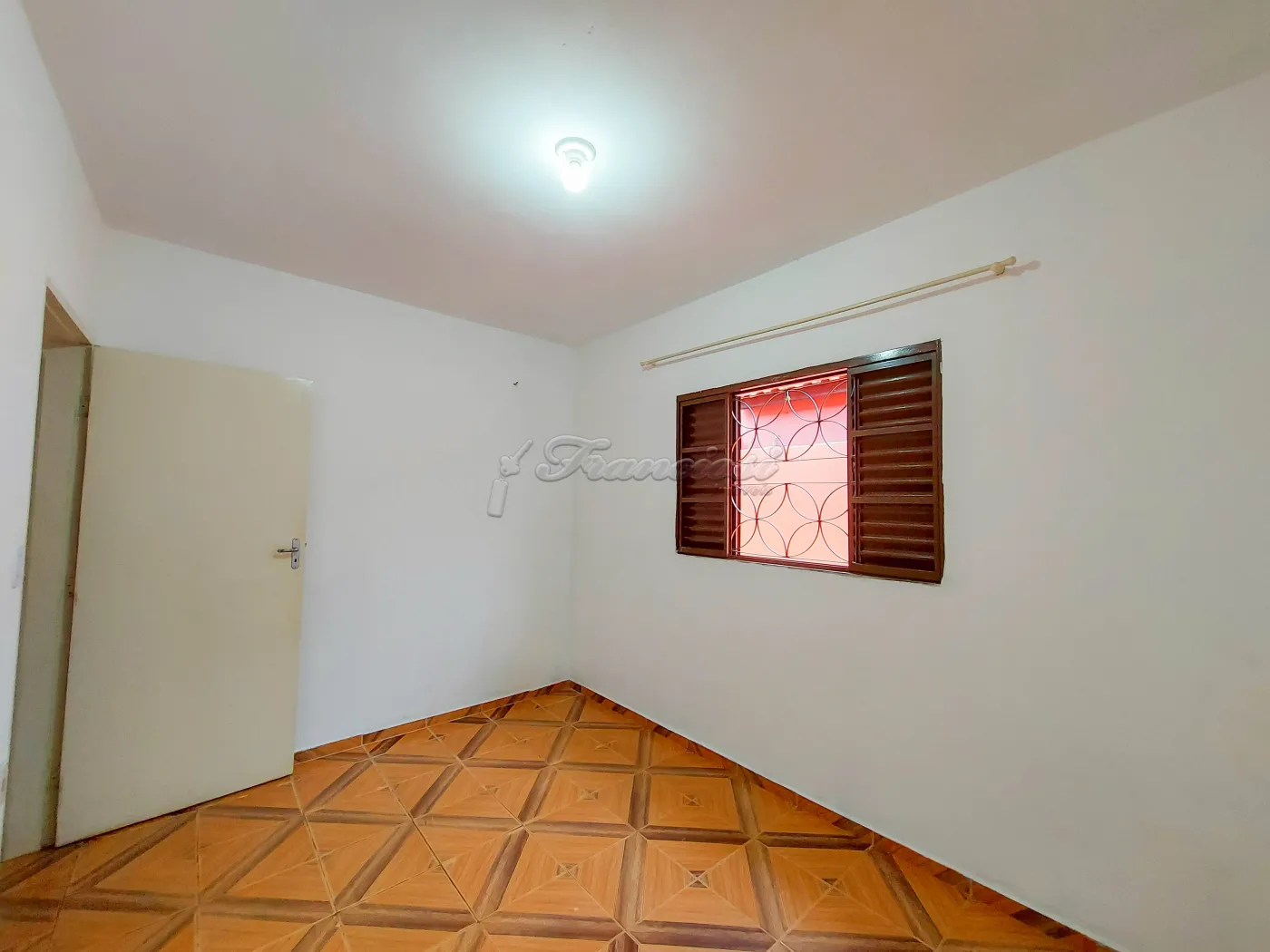 Alugar Casa / Padrão em Itapetininga R$ 1.000,00 - Foto 7