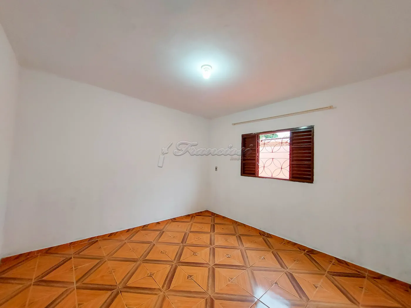 Alugar Casa / Padrão em Itapetininga R$ 1.000,00 - Foto 8