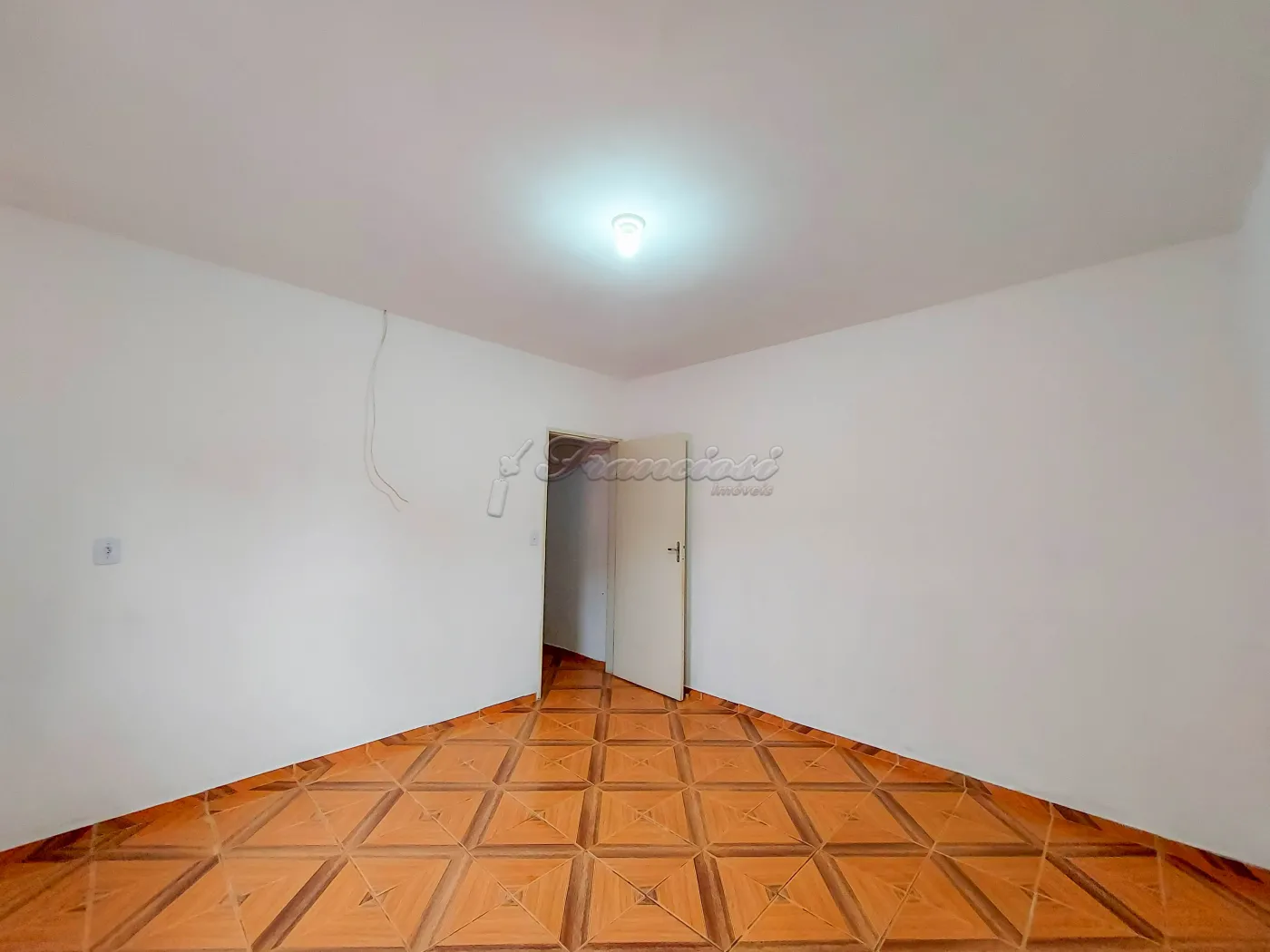 Alugar Casa / Padrão em Itapetininga R$ 1.000,00 - Foto 9