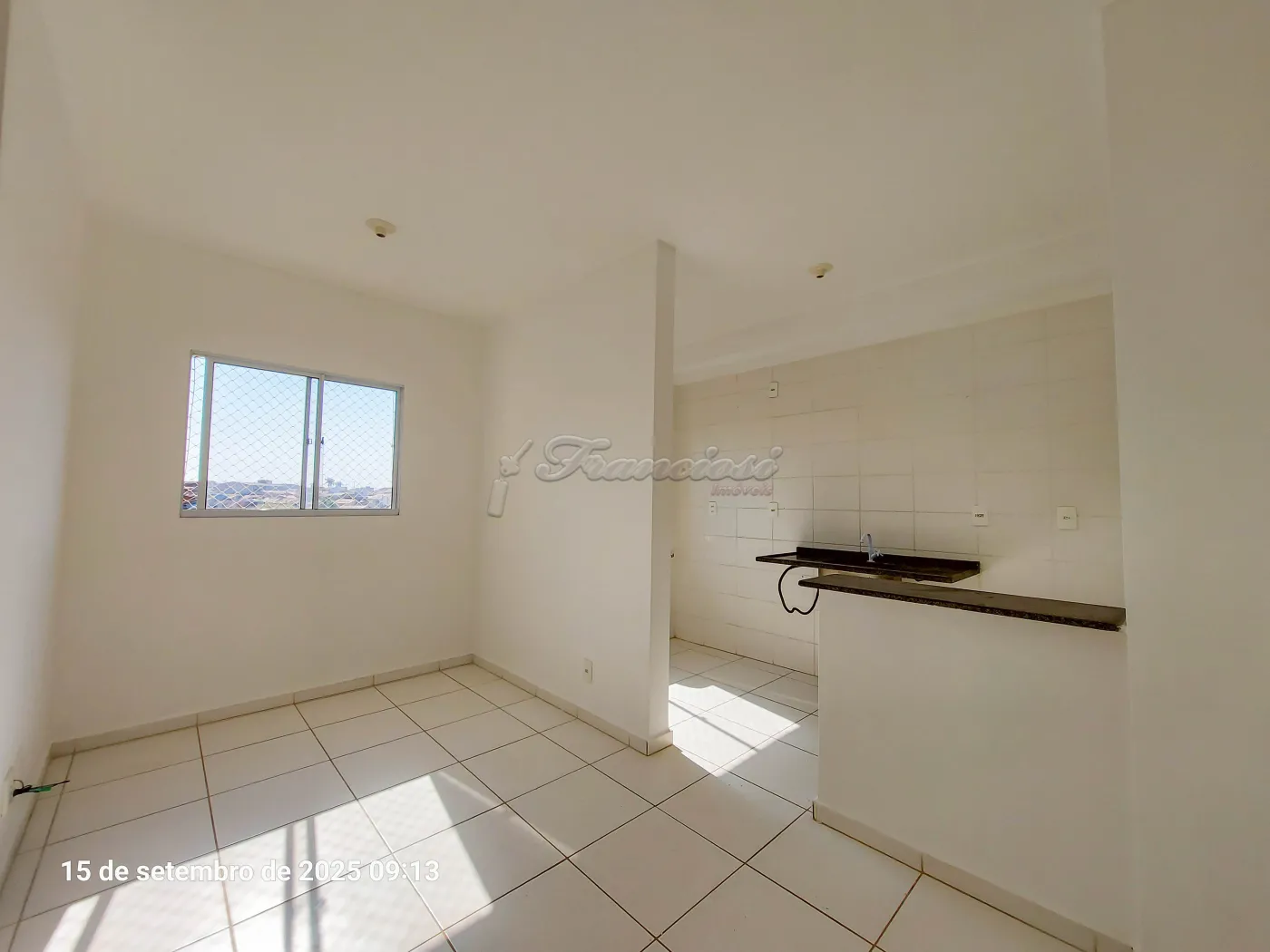 Alugar Apartamento / Condomínio em Itapetininga R$ 1.000,00 - Foto 1