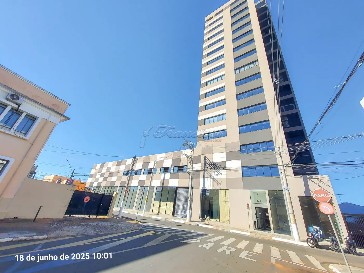 Alugar Comercial / Condomínio de Salas e Salões em Itapetininga R$ 3.900,00 - Foto 1