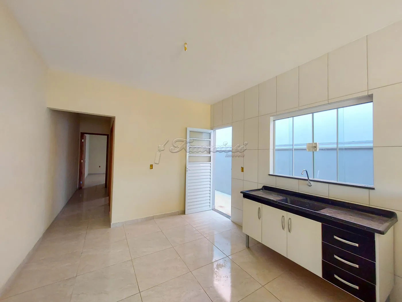 Alugar Casa / Padrão em Itapetininga R$ 900,00 - Foto 3