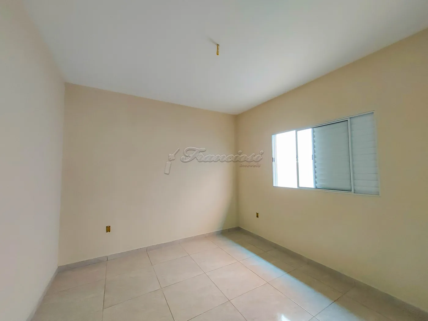 Alugar Casa / Padrão em Itapetininga R$ 900,00 - Foto 8