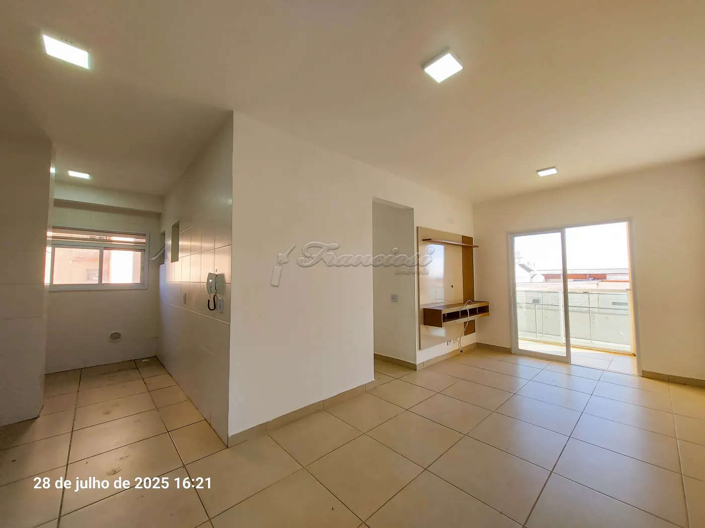 Alugar Apartamento / Condomínio em Itapetininga R$ 2.000,00 - Foto 1