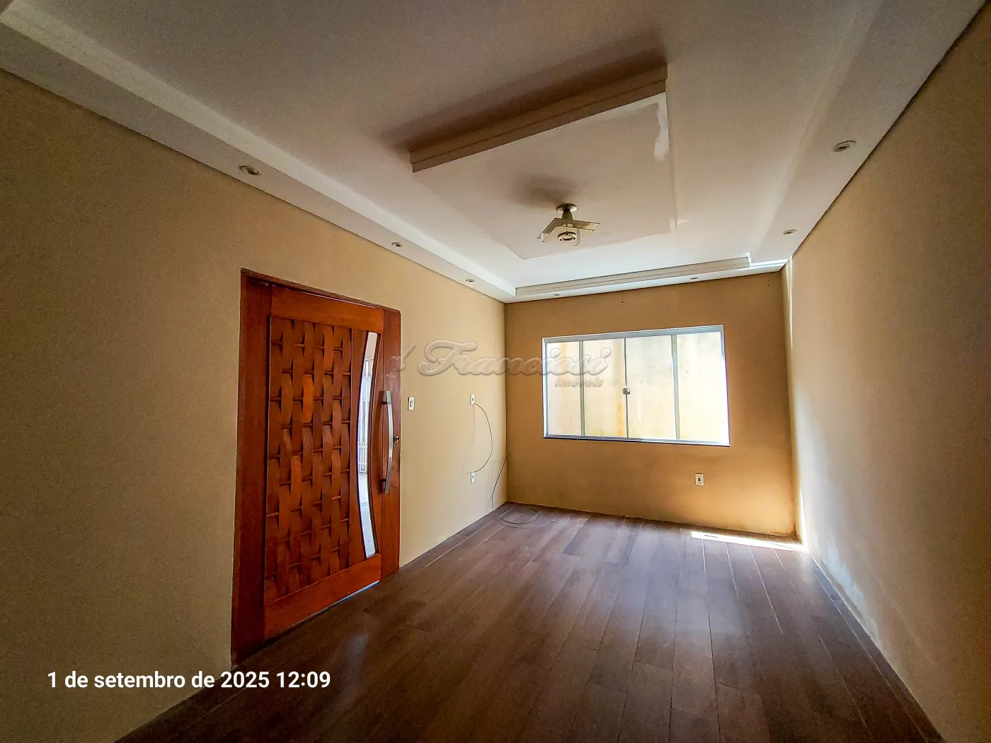 Alugar Casa / Padrão em Itapetininga R$ 1.400,00 - Foto 2
