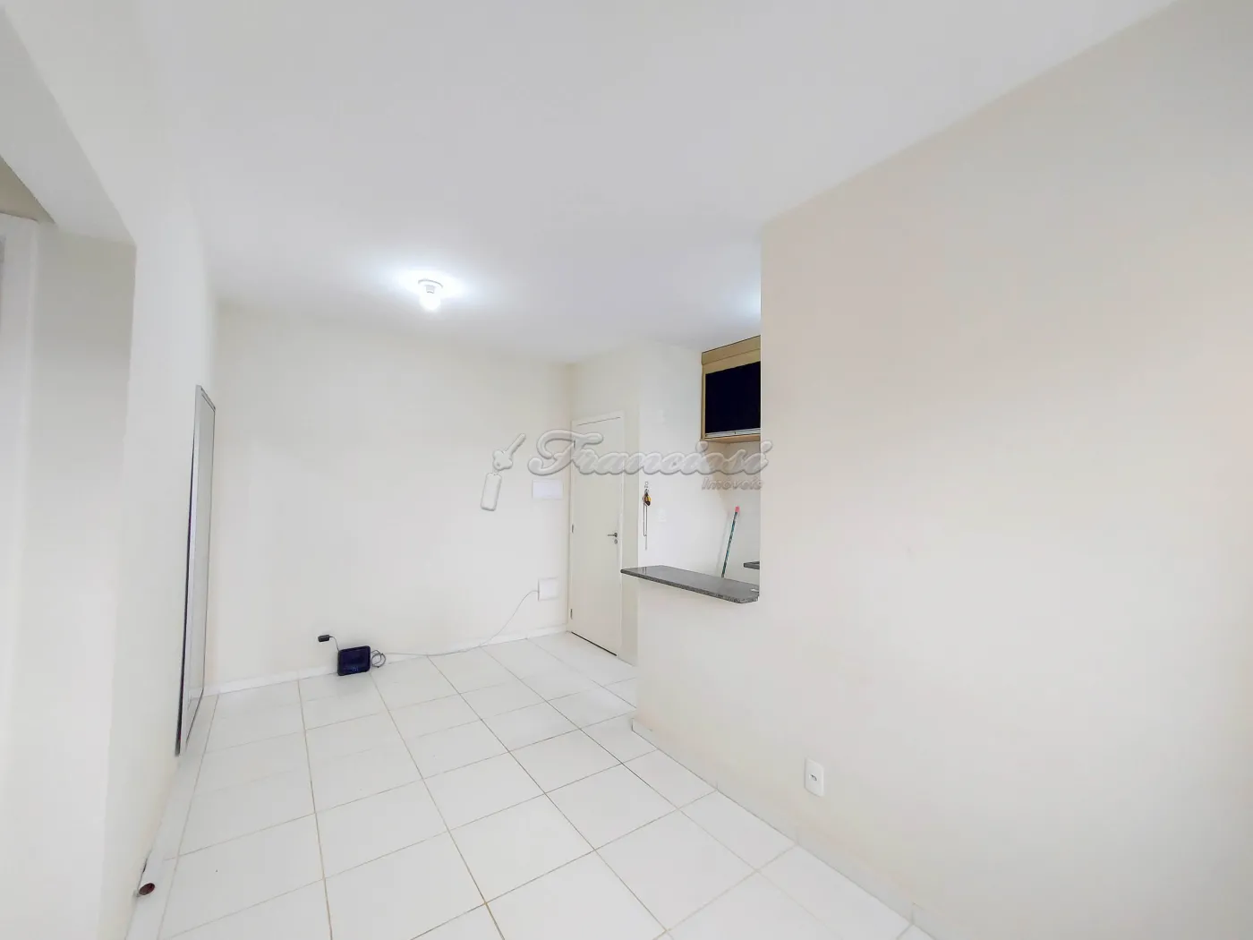 Alugar Apartamento / Condomínio em Itapetininga R$ 1.100,00 - Foto 3