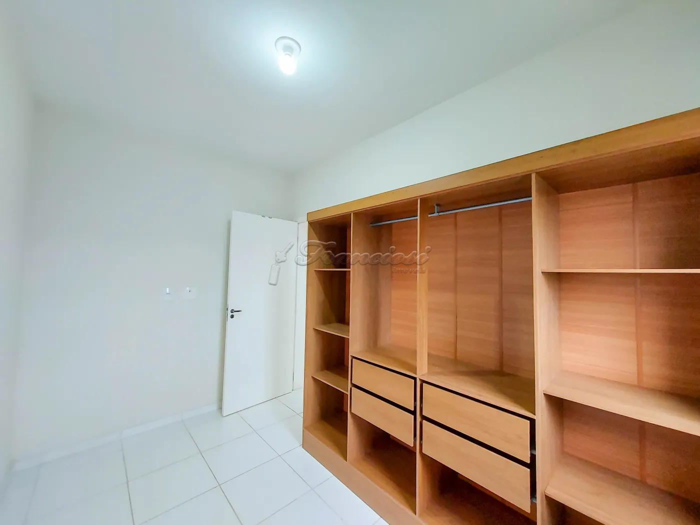 Alugar Apartamento / Condomínio em Itapetininga R$ 1.100,00 - Foto 7