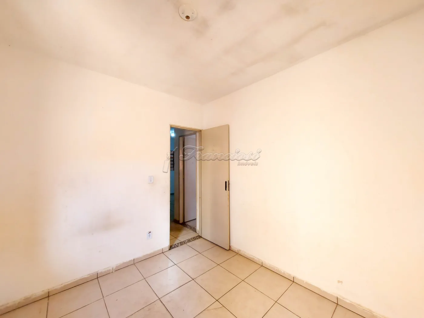 Alugar Casa / Padrão em Itapetininga R$ 800,00 - Foto 8